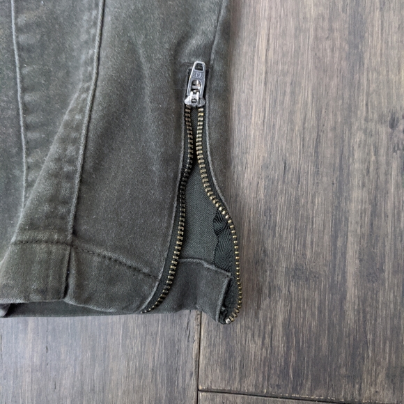 Olive gree, high wais, zip ankle skinny pants - Picture 6 of 6